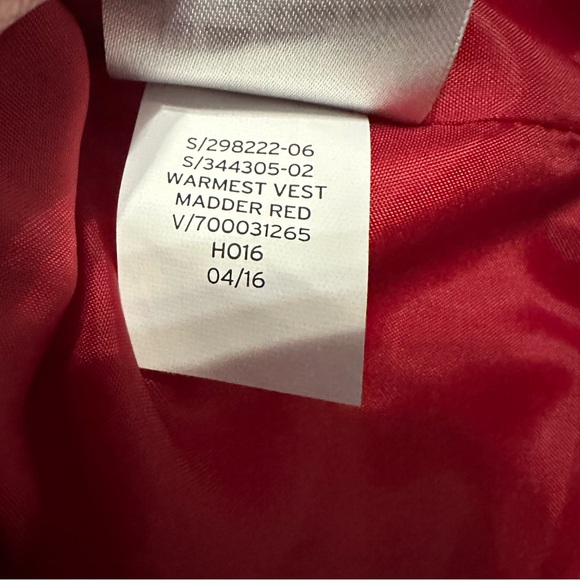 Gap Puffer Vest Red 
Adult Size Small - Picture 4 of 6